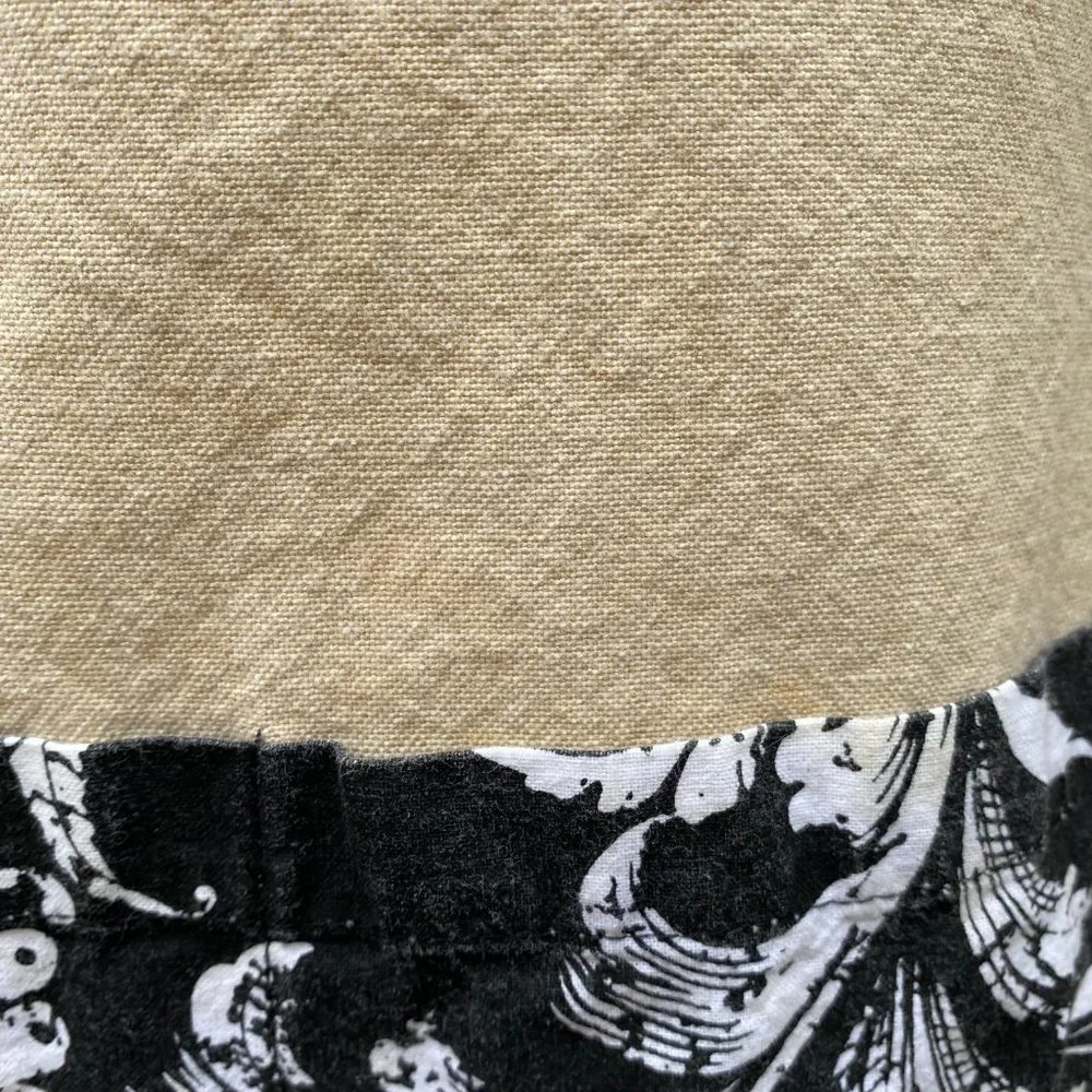 DII Queen Bee Ruffle Apron - Picture 4 of 6
